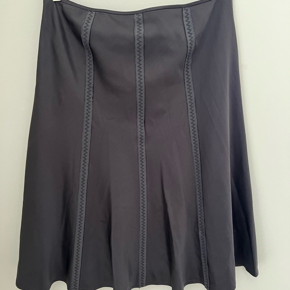 Tahari Gray Silk Skirtl - Picture 8 of 12